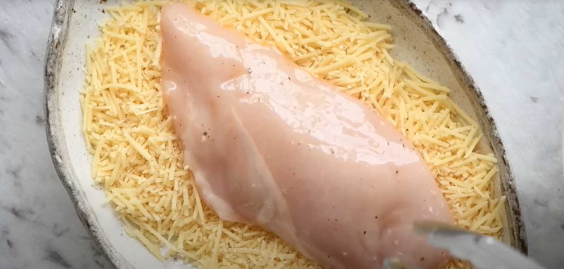 Куриная грудка, запеченная в пармезане-Шаг 3