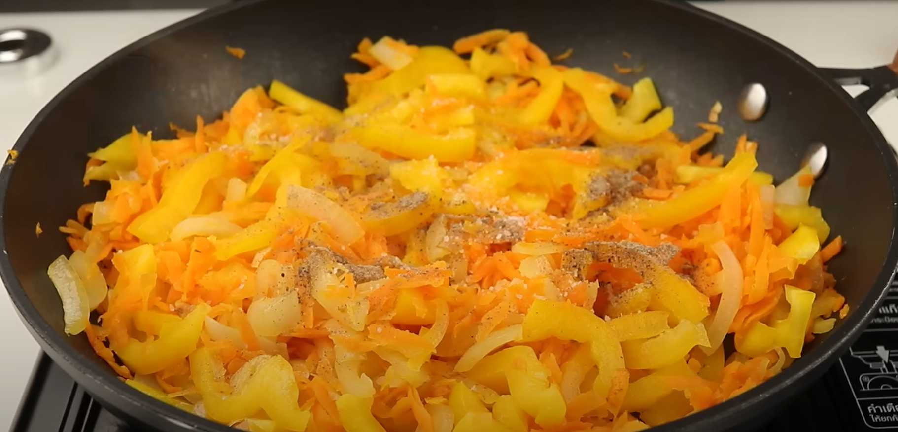 Запеченные мясные рулетики в лаваше с овощами-Шаг 7