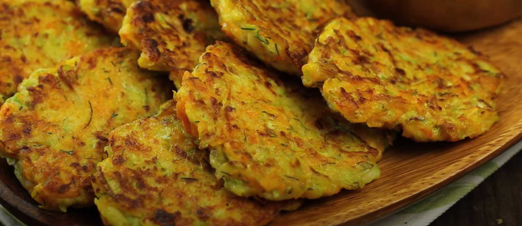 Оладьи из кабачков и моркови на сковороде-Шаг 8