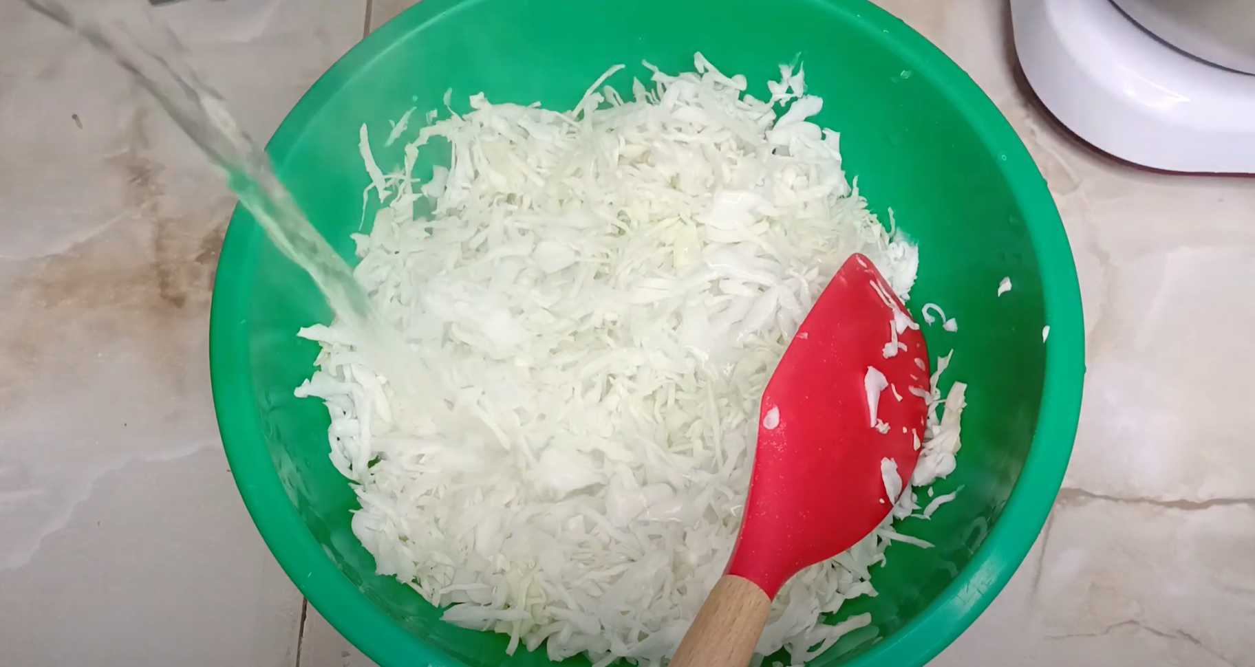Оладьи из кабачков и капусты-Шаг 2
