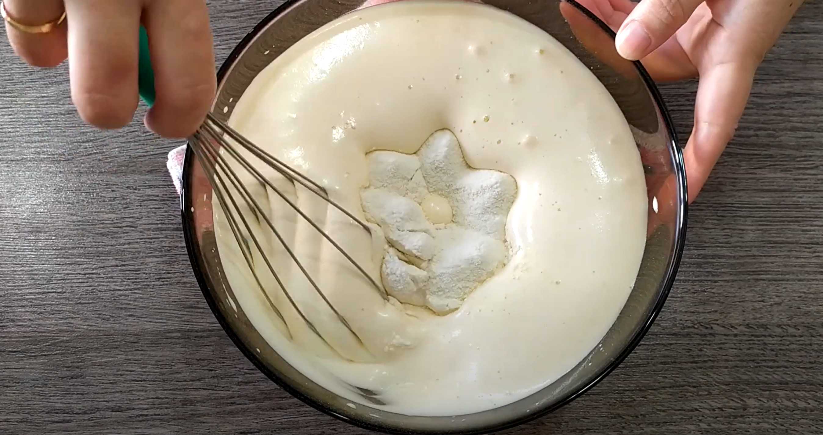 Шарлотка с красной смородиной-Шаг 4