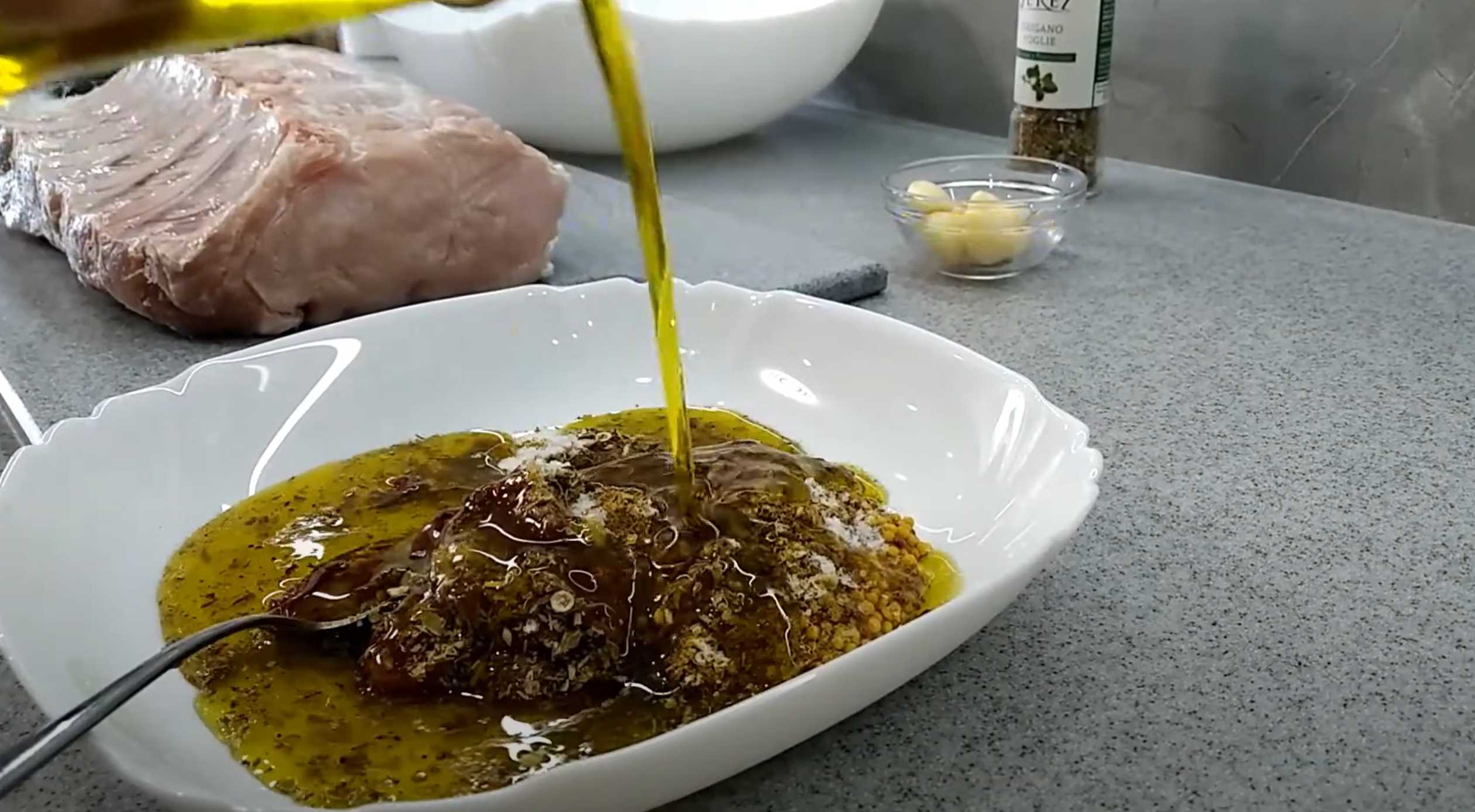 Свиная корейка на кости-Шаг 1