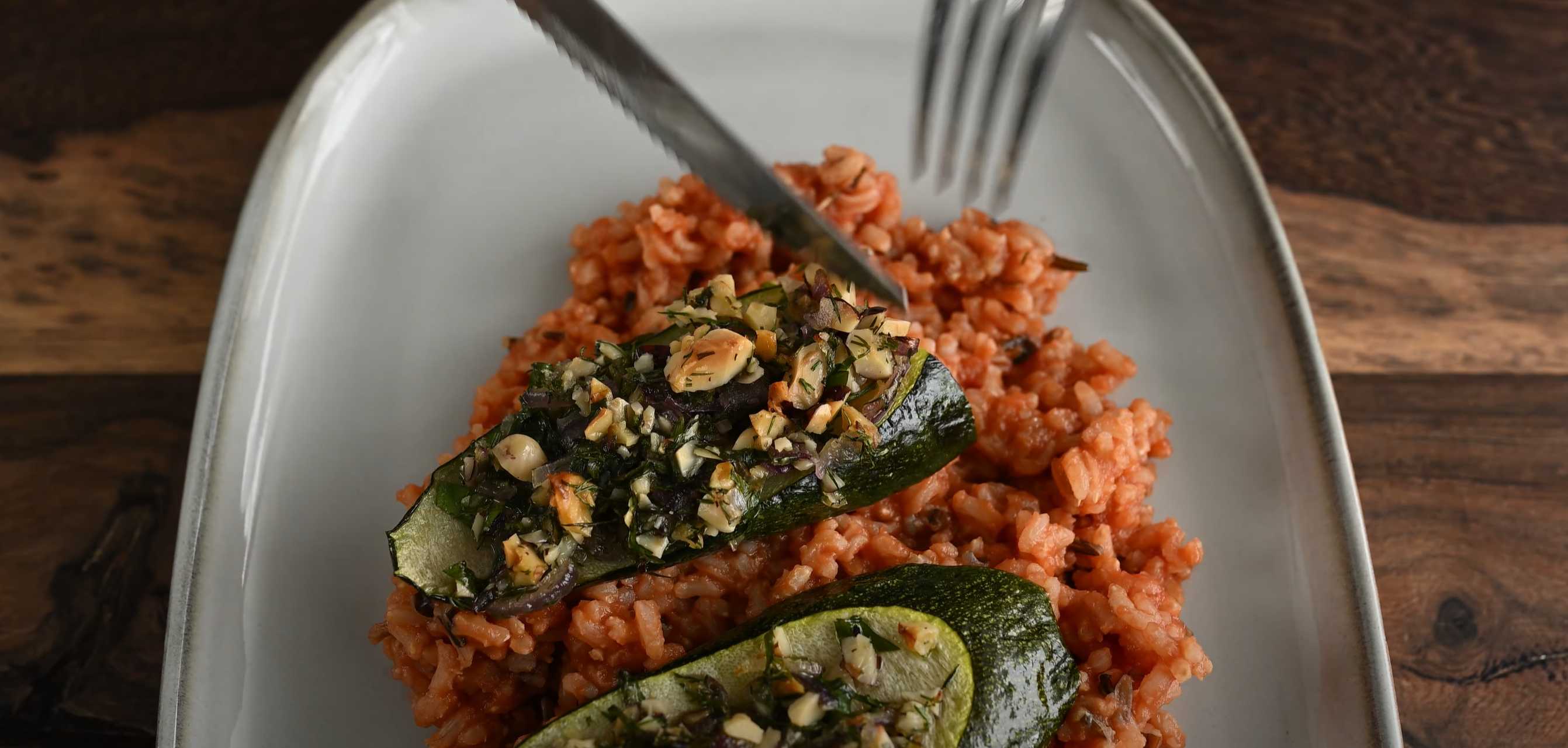 Запеченные кабачки с рисом и орехами-Шаг 10