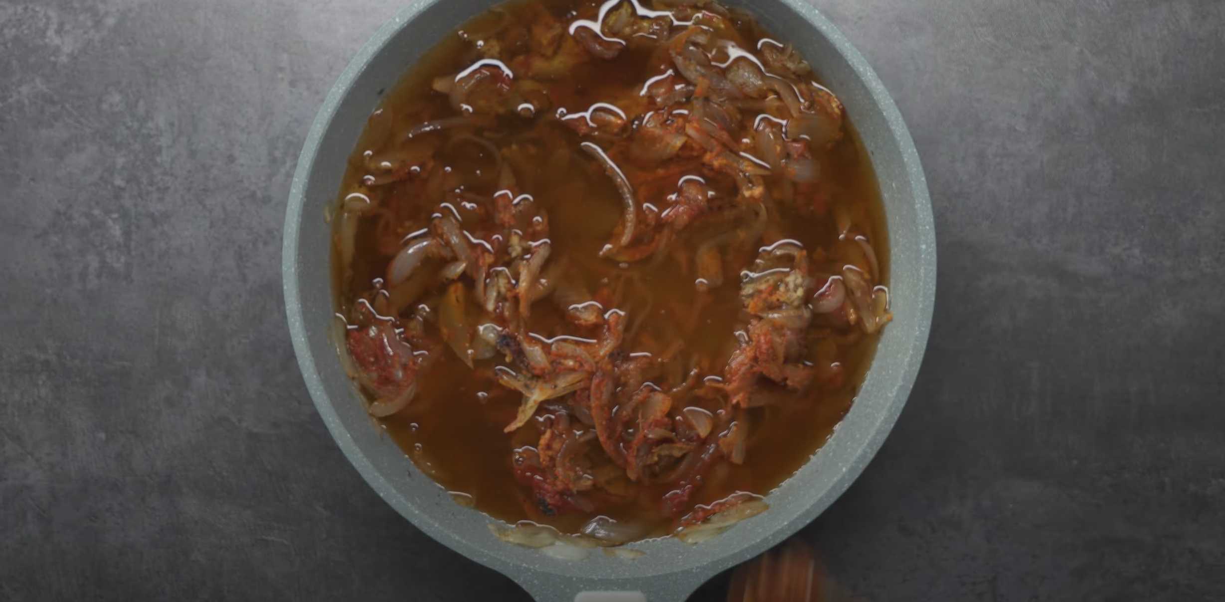 Свиные ребрышки в луковом соусе-Шаг 6