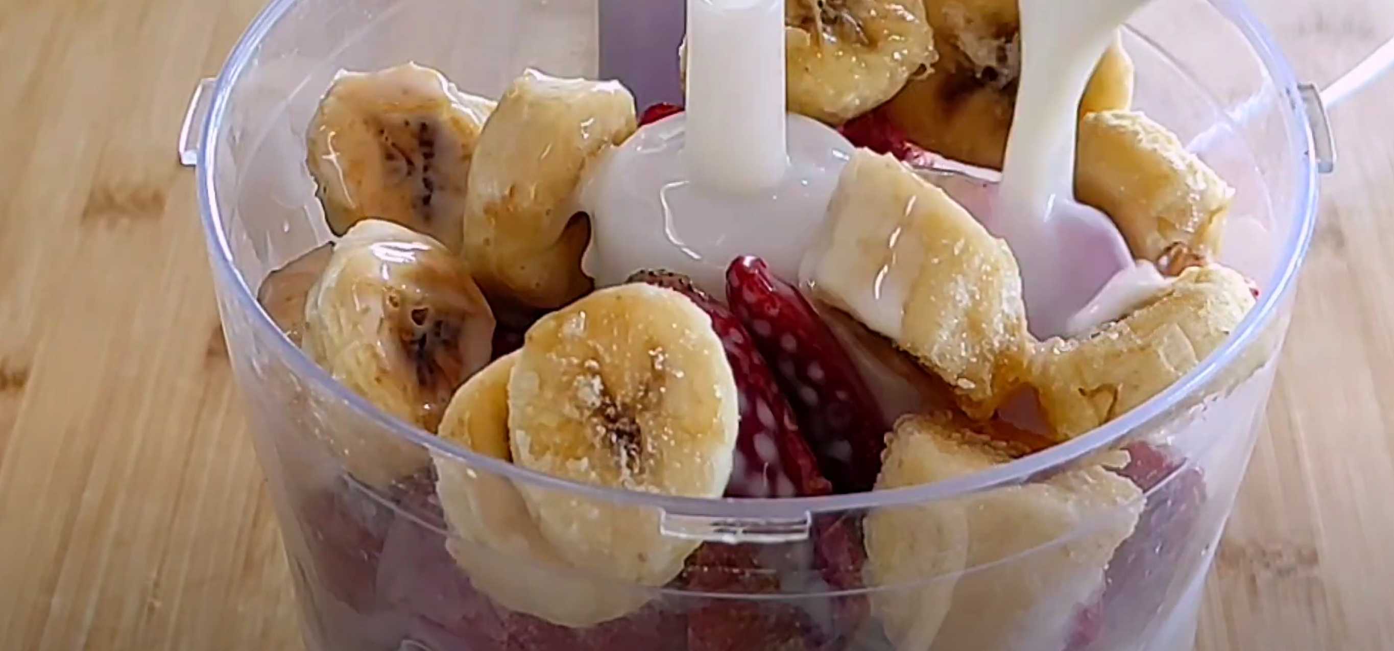 Домашнее клубнично-банановое мороженое-Шаг 3