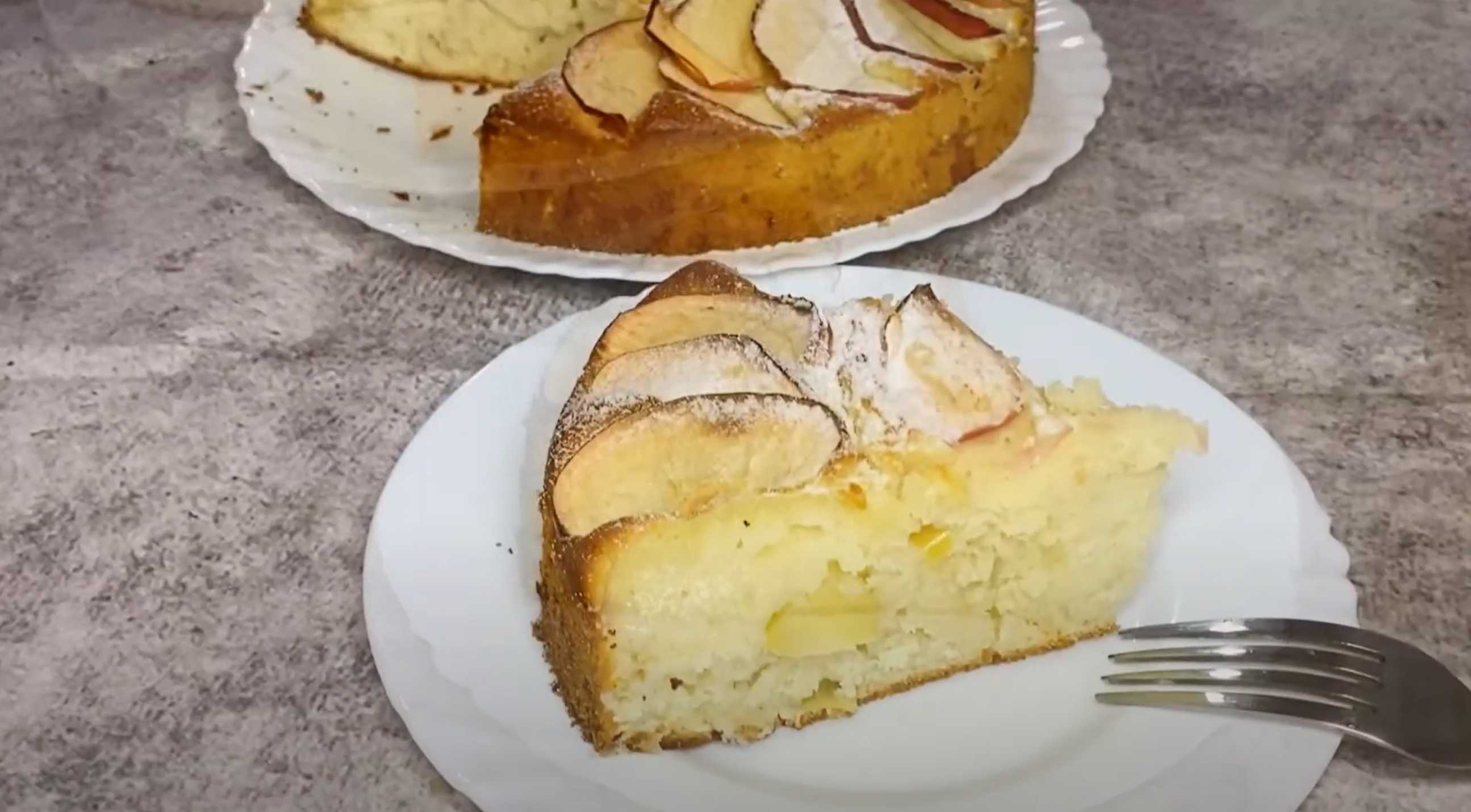 Шарлотка с яблоками на кефире-Шаг 11