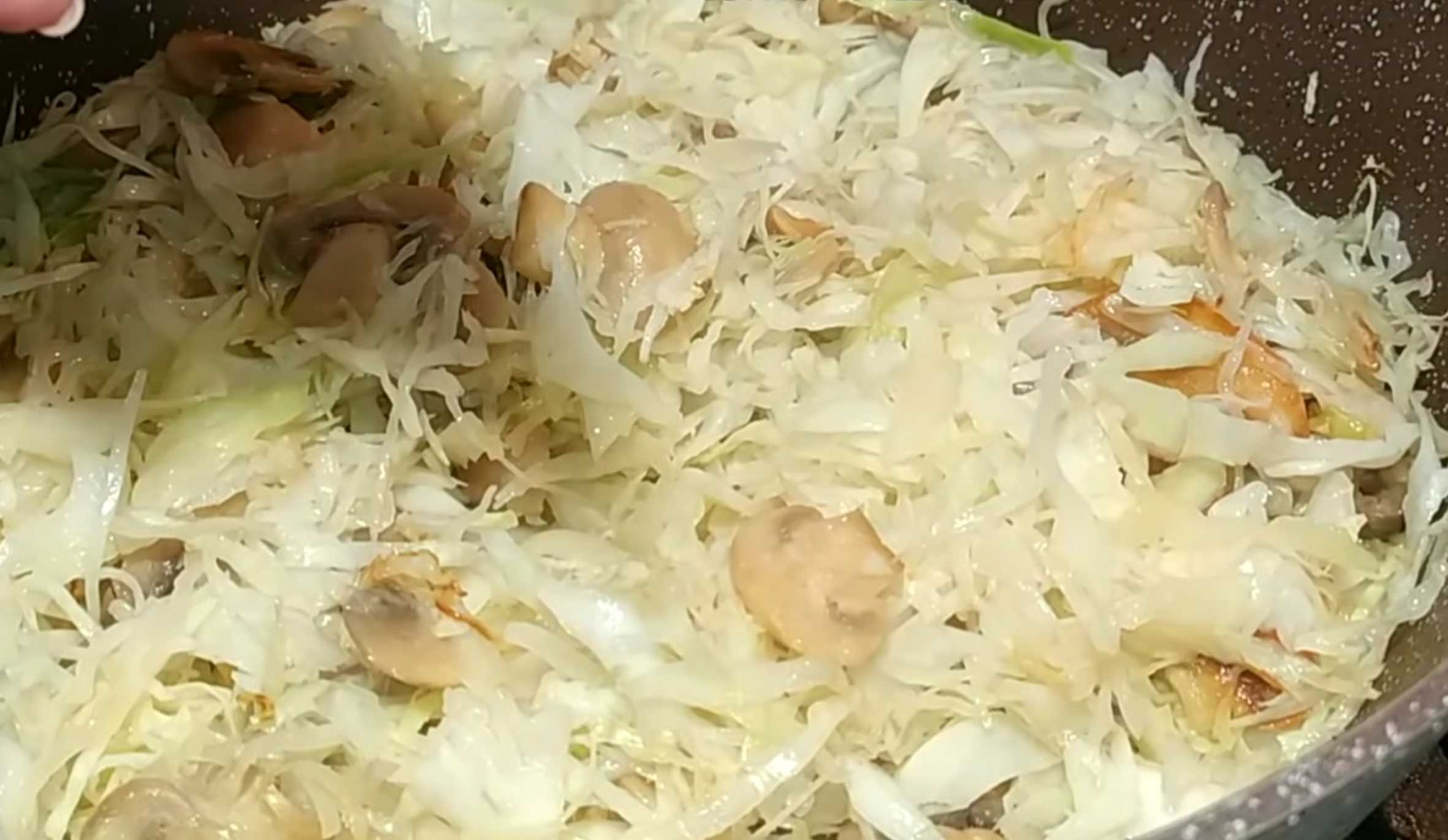 Солянка с шампиньонами на зиму-Шаг 6