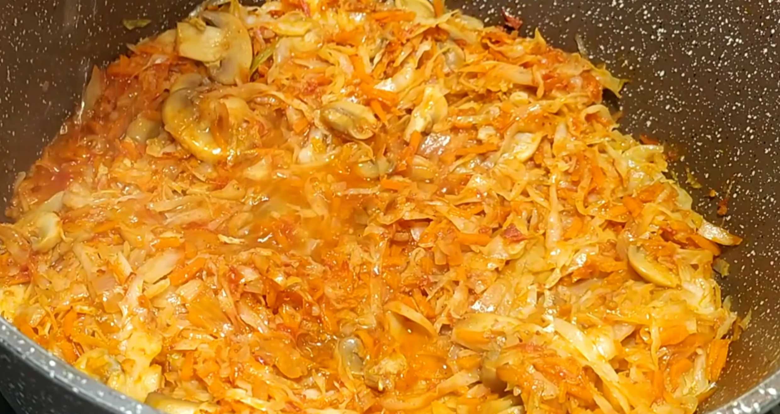 Солянка с шампиньонами на зиму-Шаг 7