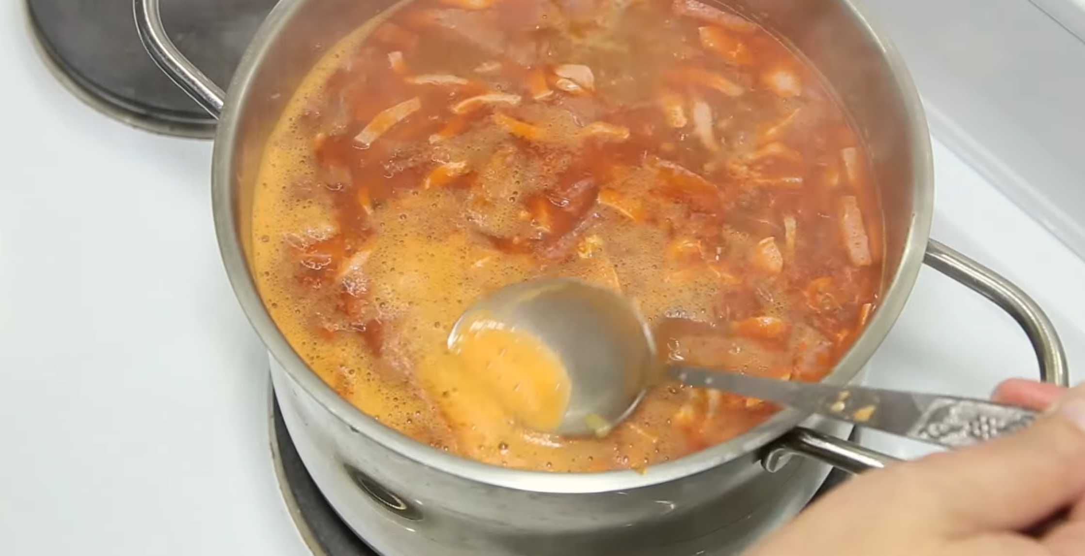 Солянка без мяса с колбасой-Шаг 10