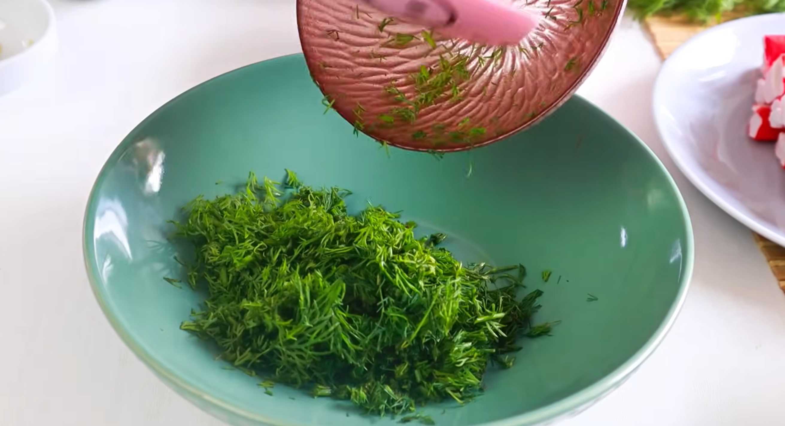 Салат с крабовыми палочками и кукурузой-Шаг 1