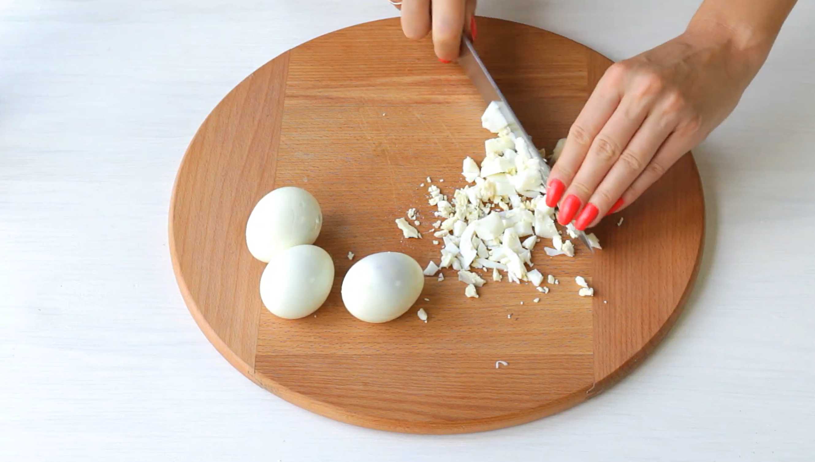 Крабовый салат с кукурузой и огурцом-Шаг 5