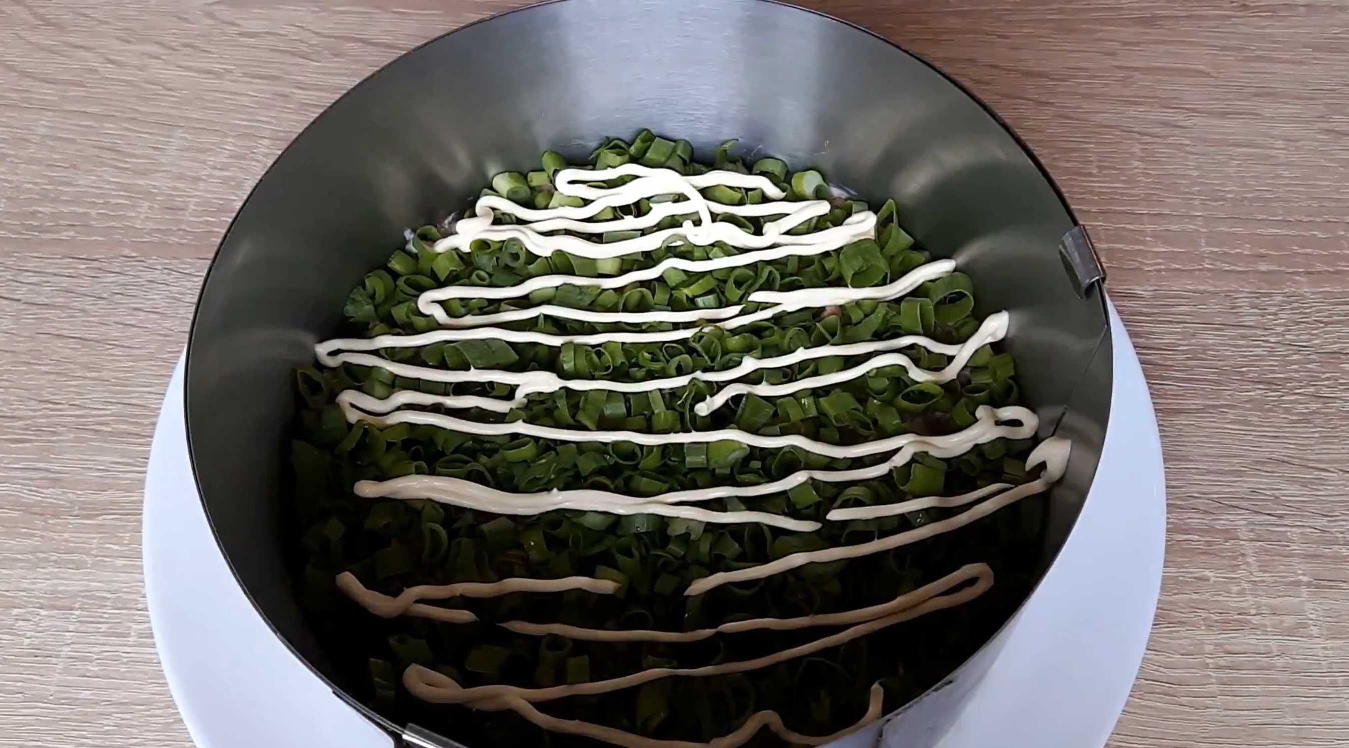 Крабовый салат с тунцом-Шаг 5