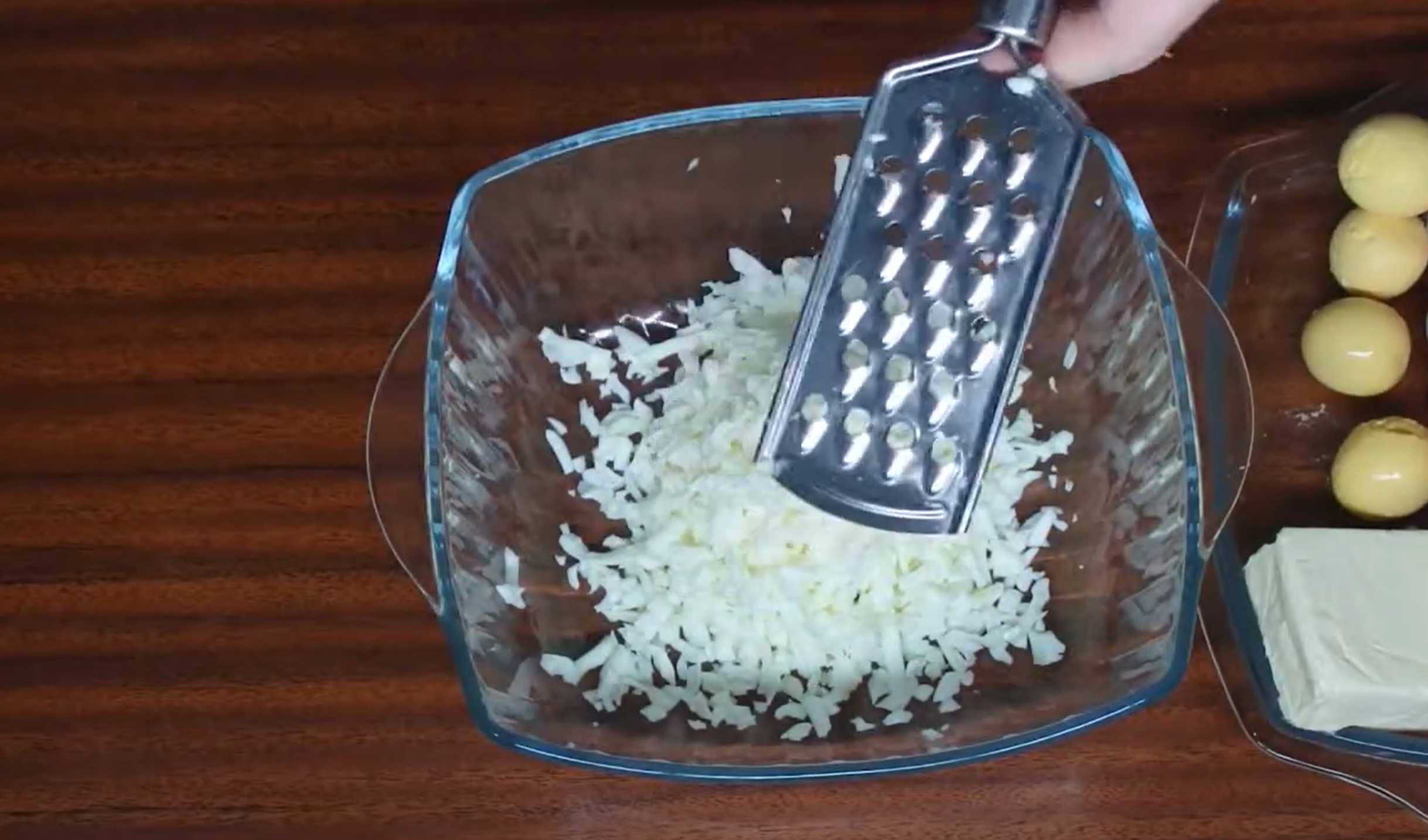 Крабовый салат с яблоком-Шаг 2