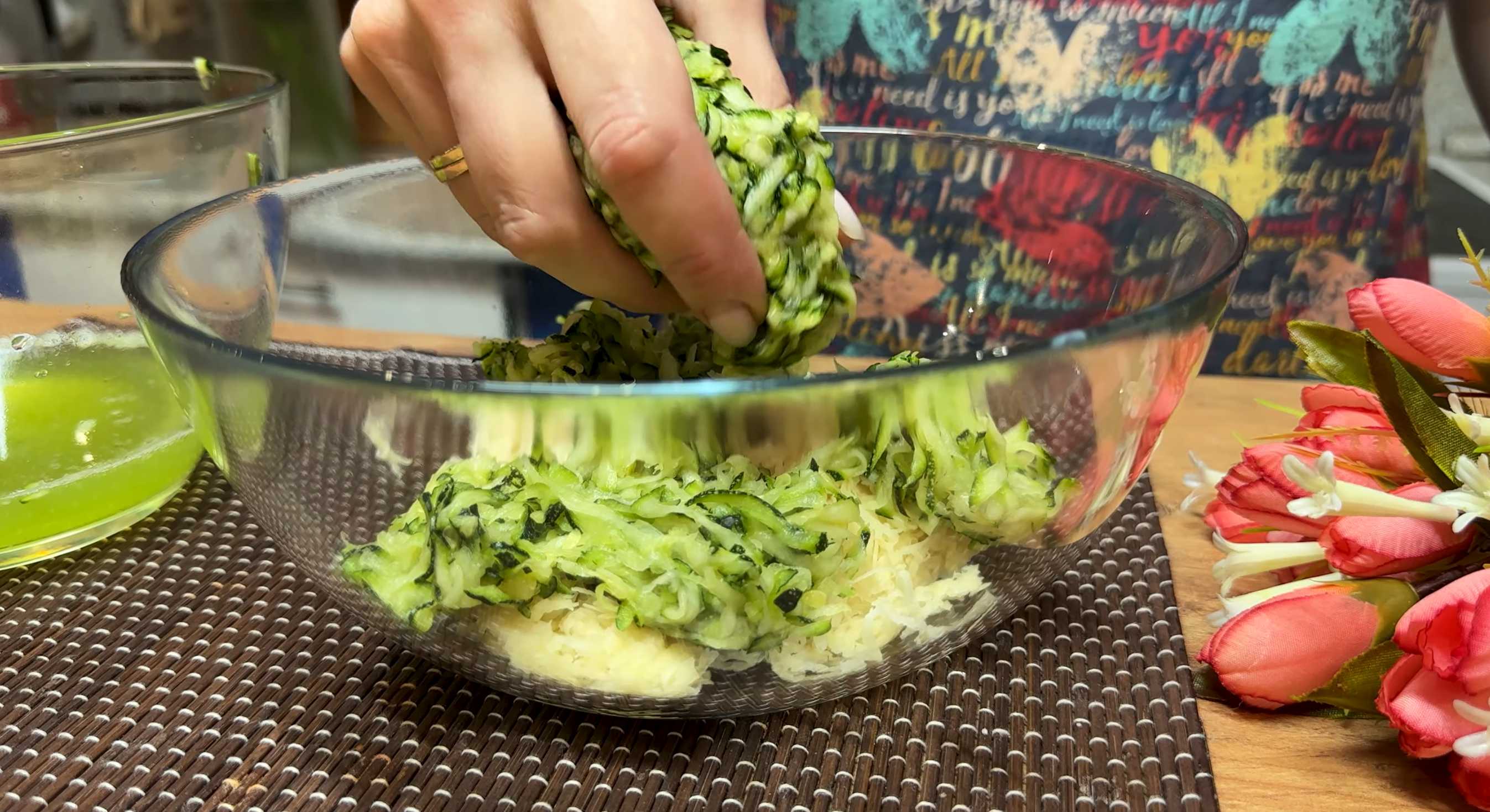 «Маффины» из кабачков и картофеля-Шаг 3