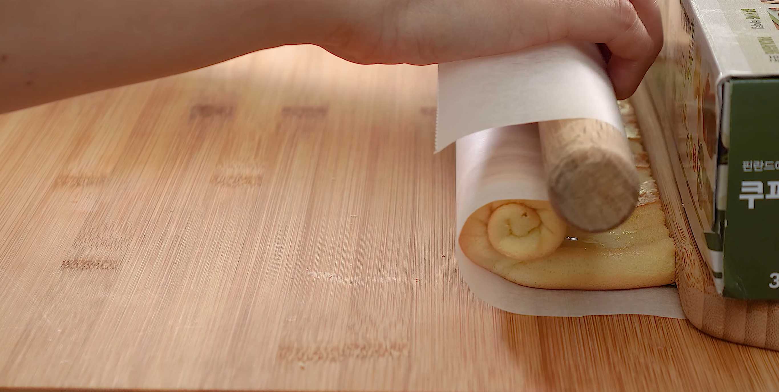 Нежные бисквитные рулетики-Шаг 15