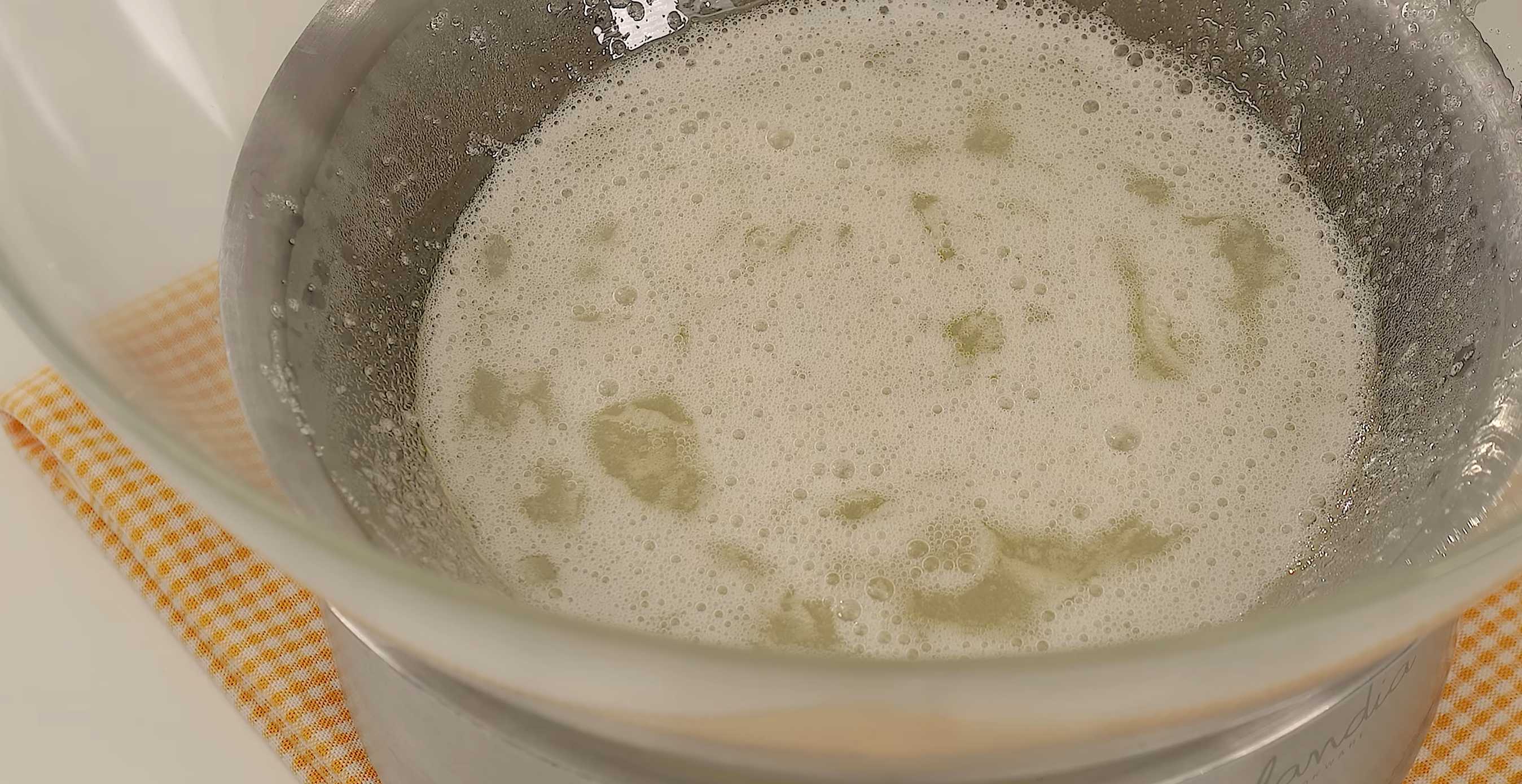 Домашние кремовые макаруны с зеленым чаем-Шаг 2