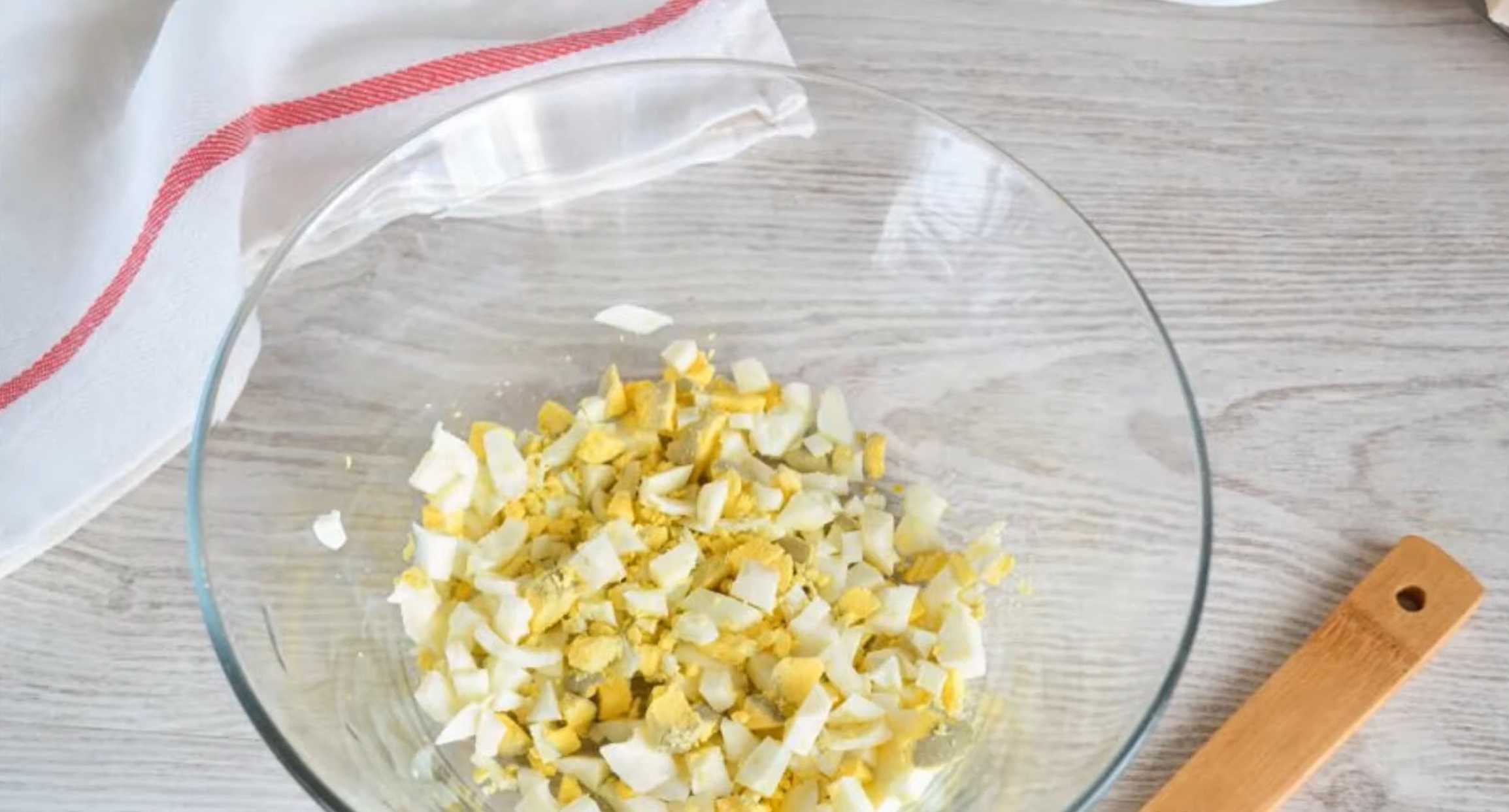 Крабовый салат с колбасой-Шаг 1