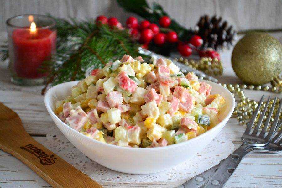 Крабовый салат с колбасой-Шаг 8
