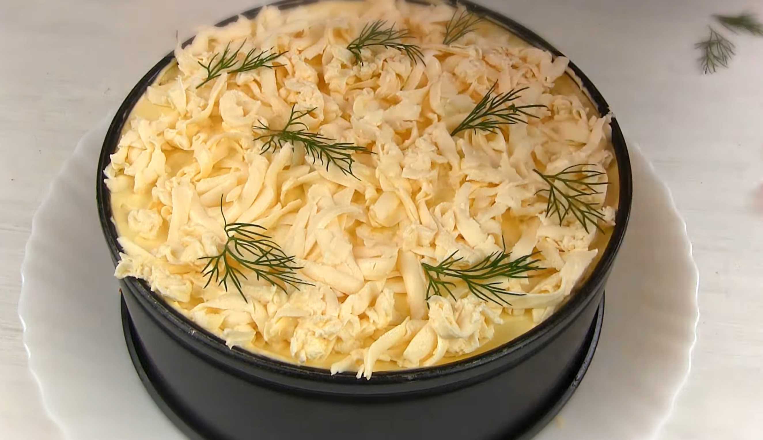 Крабовый салат с грибами-Шаг 7