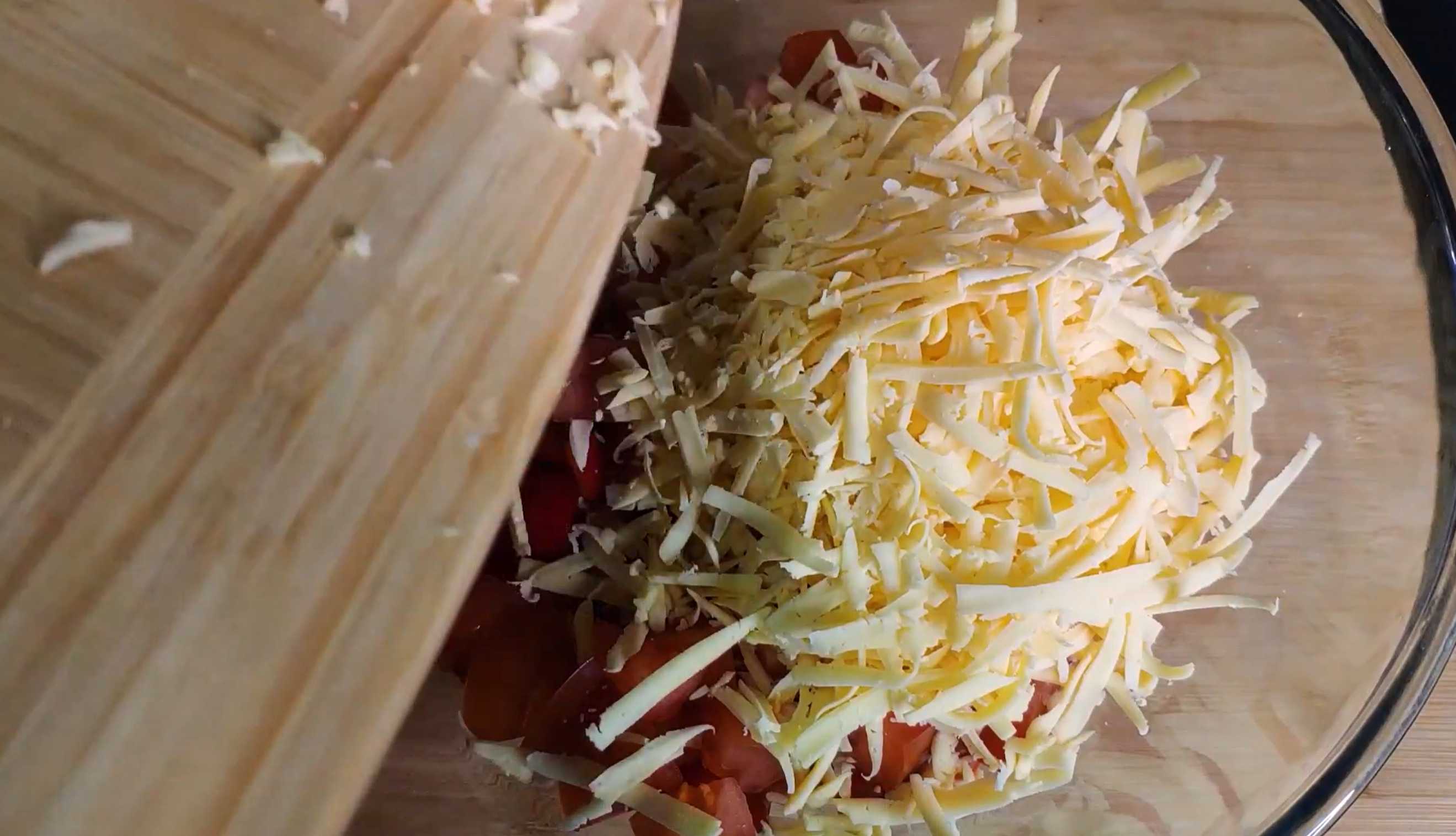 Крабовый салат с болгарским перцем-Шаг 4