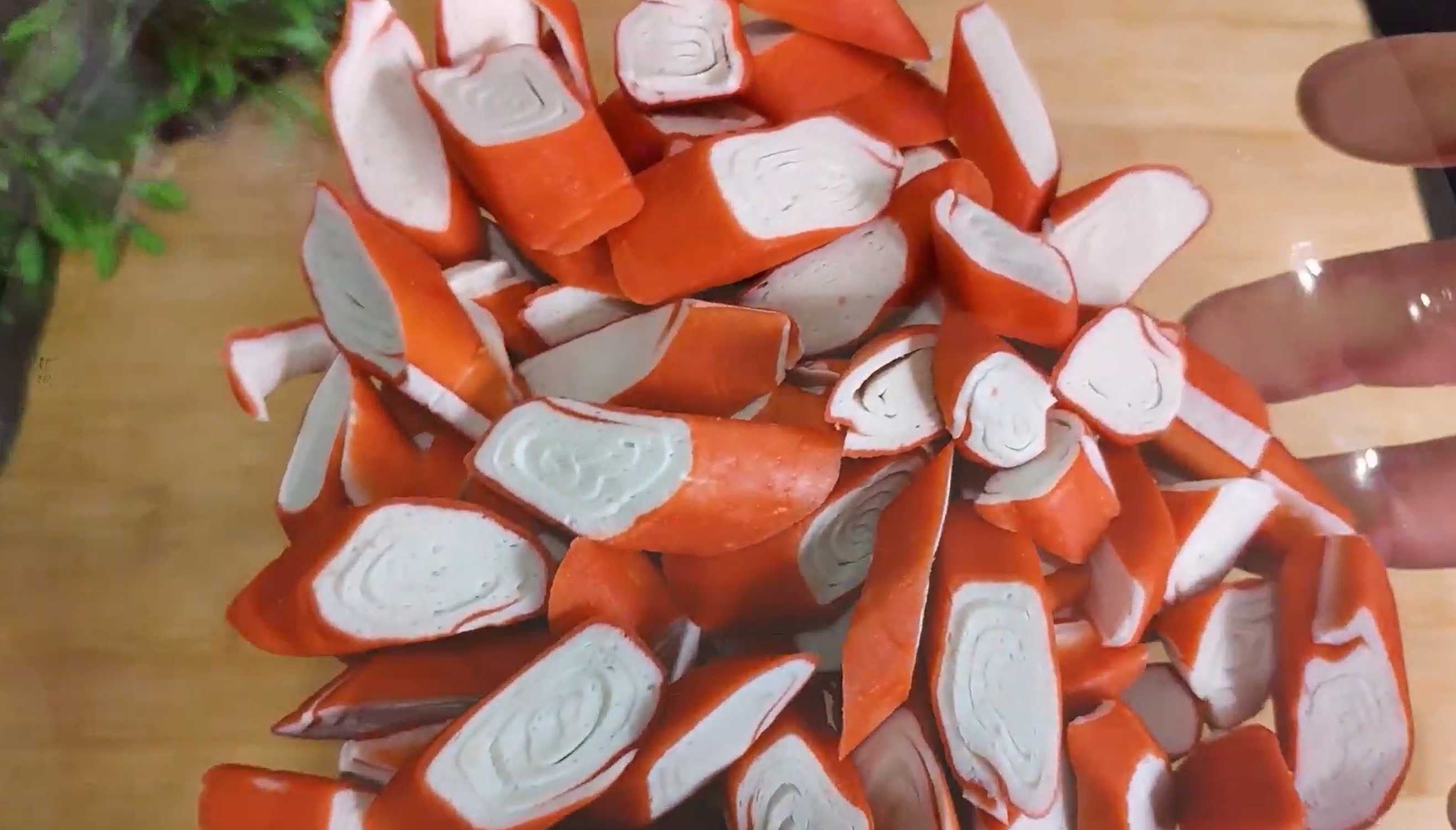 Крабовый салат с болгарским перцем-Шаг 1