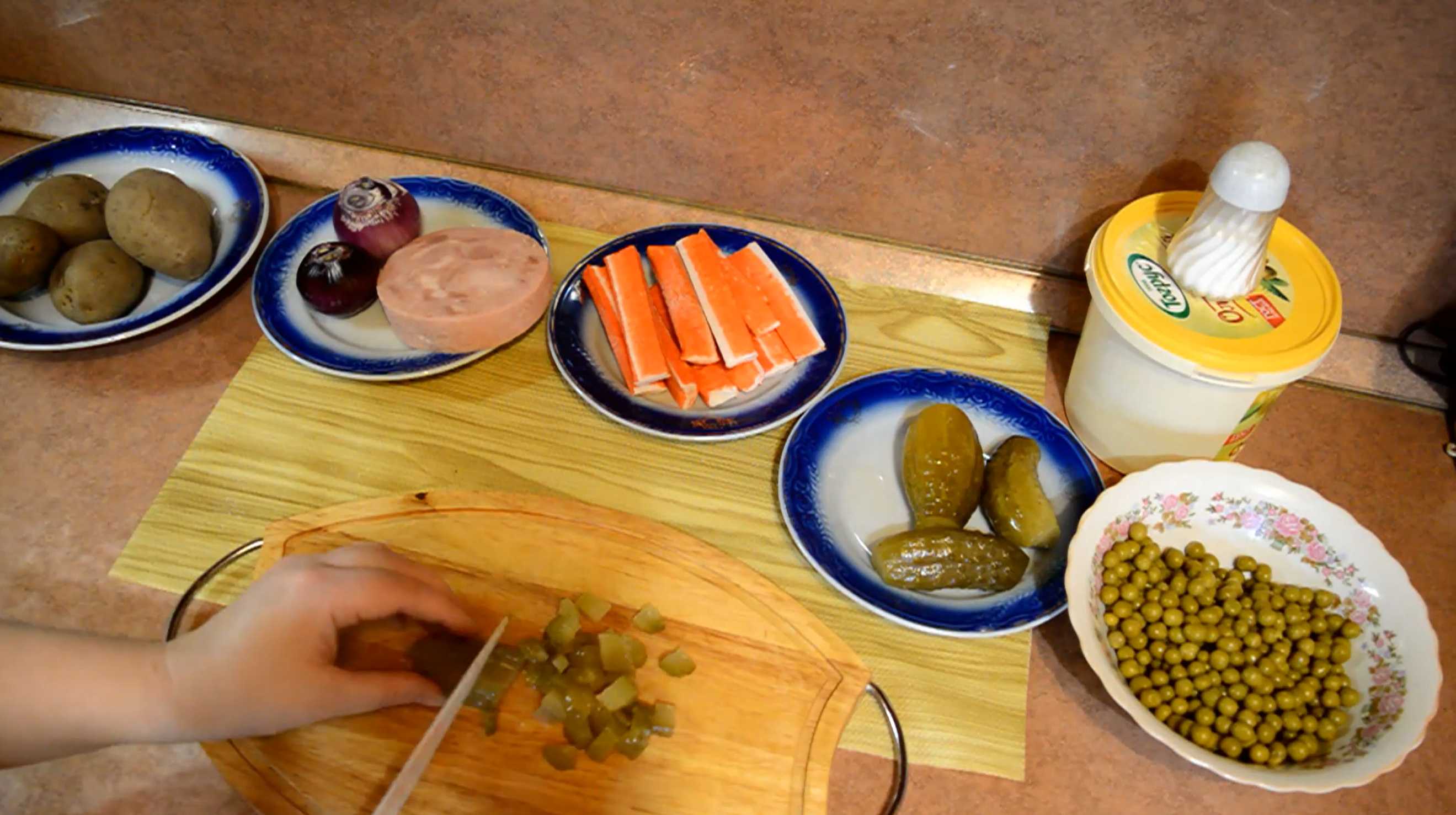 Крабовый салат с ветчиной-Шаг 1