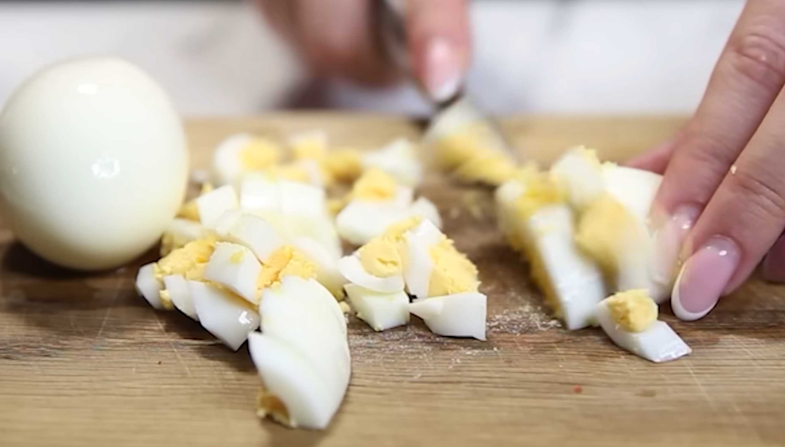 Крабовый салат без огурца-Шаг 2