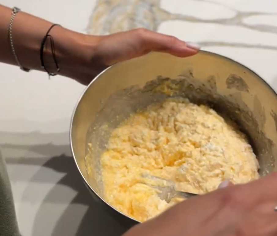 Сырники с начинкой-Шаг 1