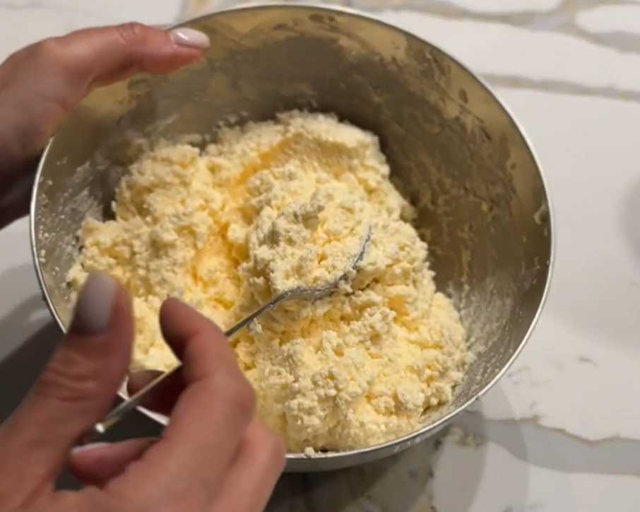 Сырники с начинкой-Шаг 2