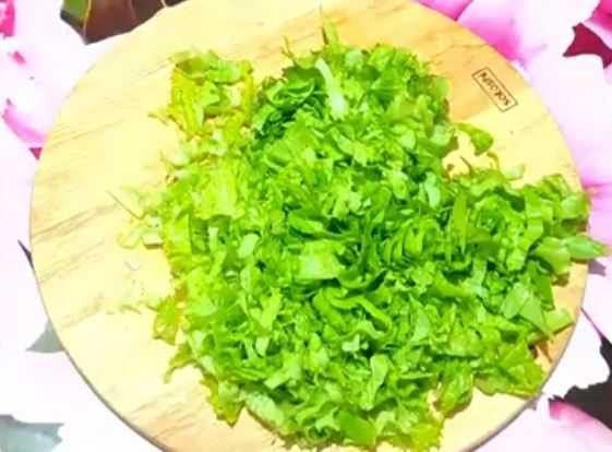 Крабовый салат с гранатом-Шаг 2