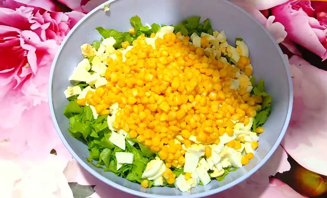 Крабовый салат с гранатом-Шаг 4