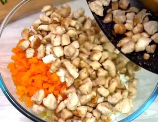 Оливье со свежим огурцом-Шаг 9