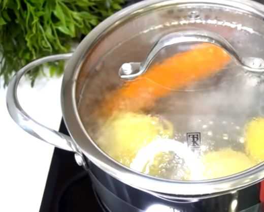 Оливье со свежим огурцом-Шаг 1