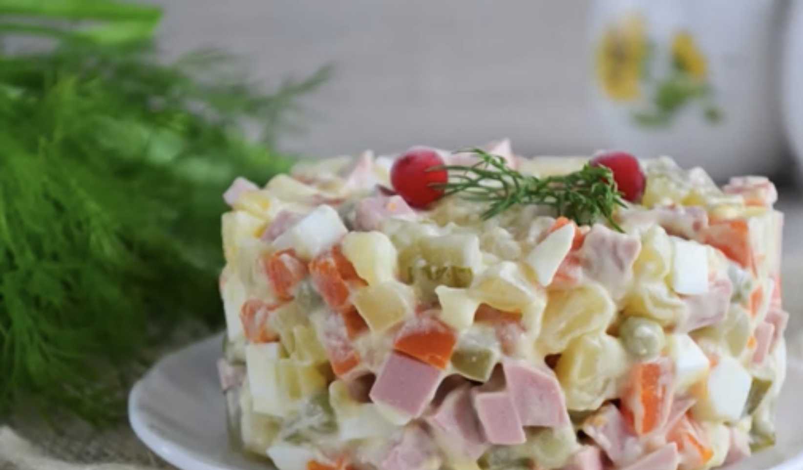 Оливье с солеными огурцами-Шаг 8