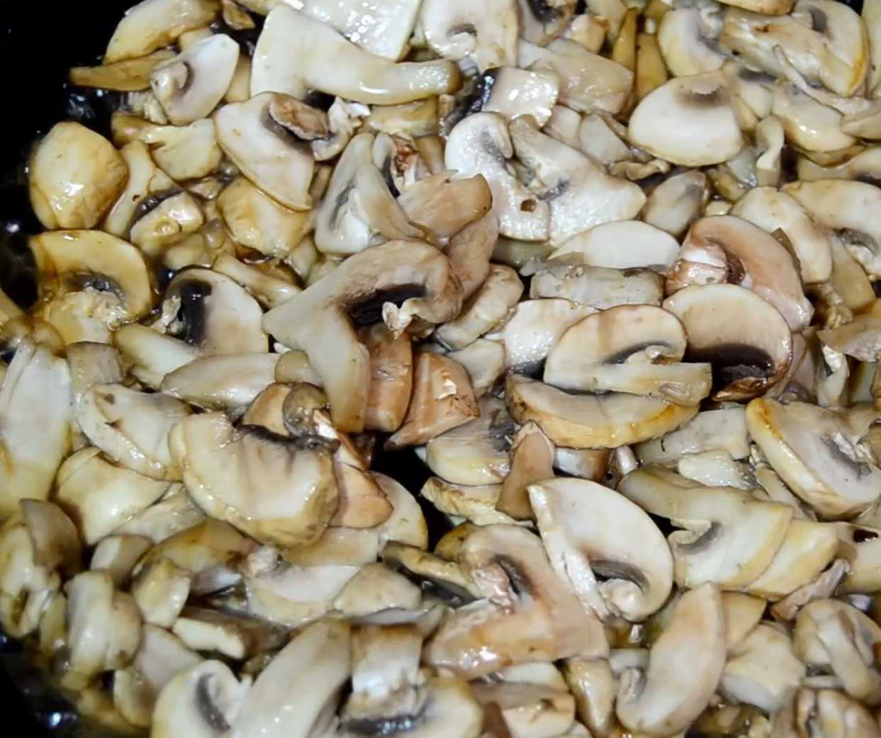 Салат с грибами и крабовыми палочками-Шаг 3