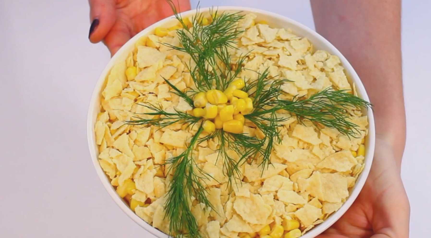 Крабовый салат с айсбергом: хрустящий и легкий рецепт-Шаг 10