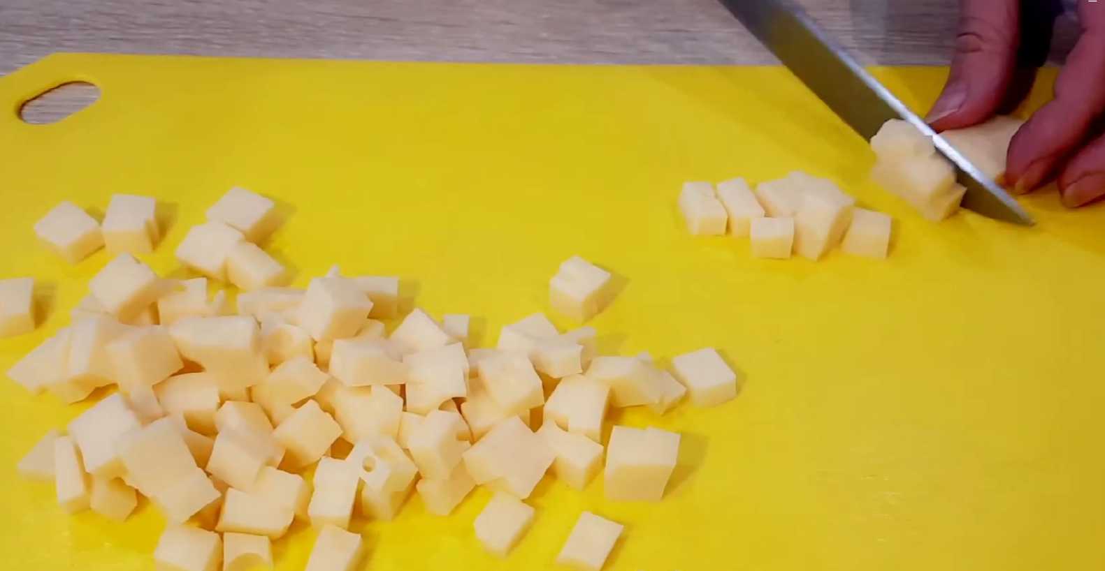 Крабовый салат с апельсином-Шаг 4