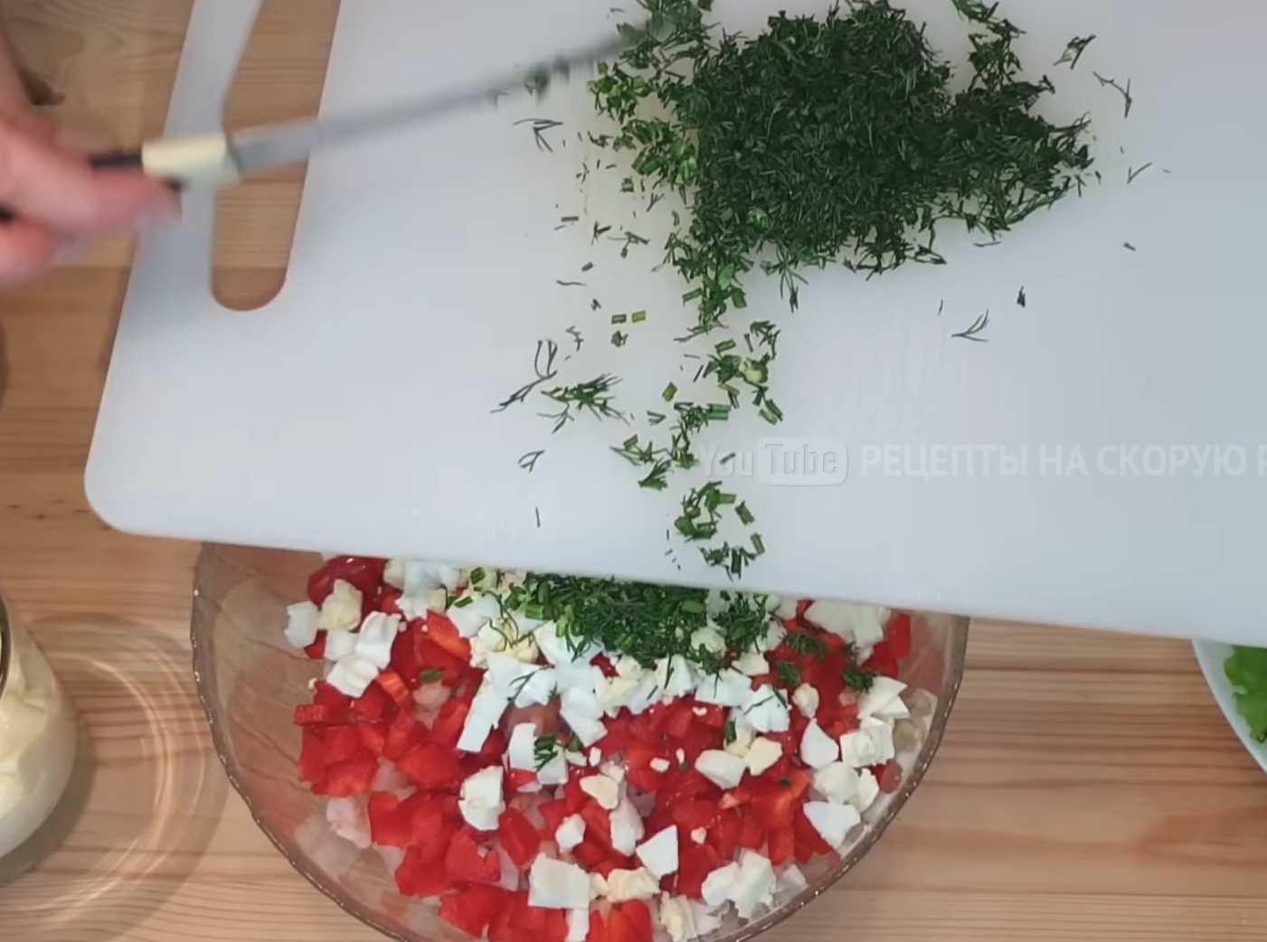 Крабовый салат с морепродуктами-Шаг 5