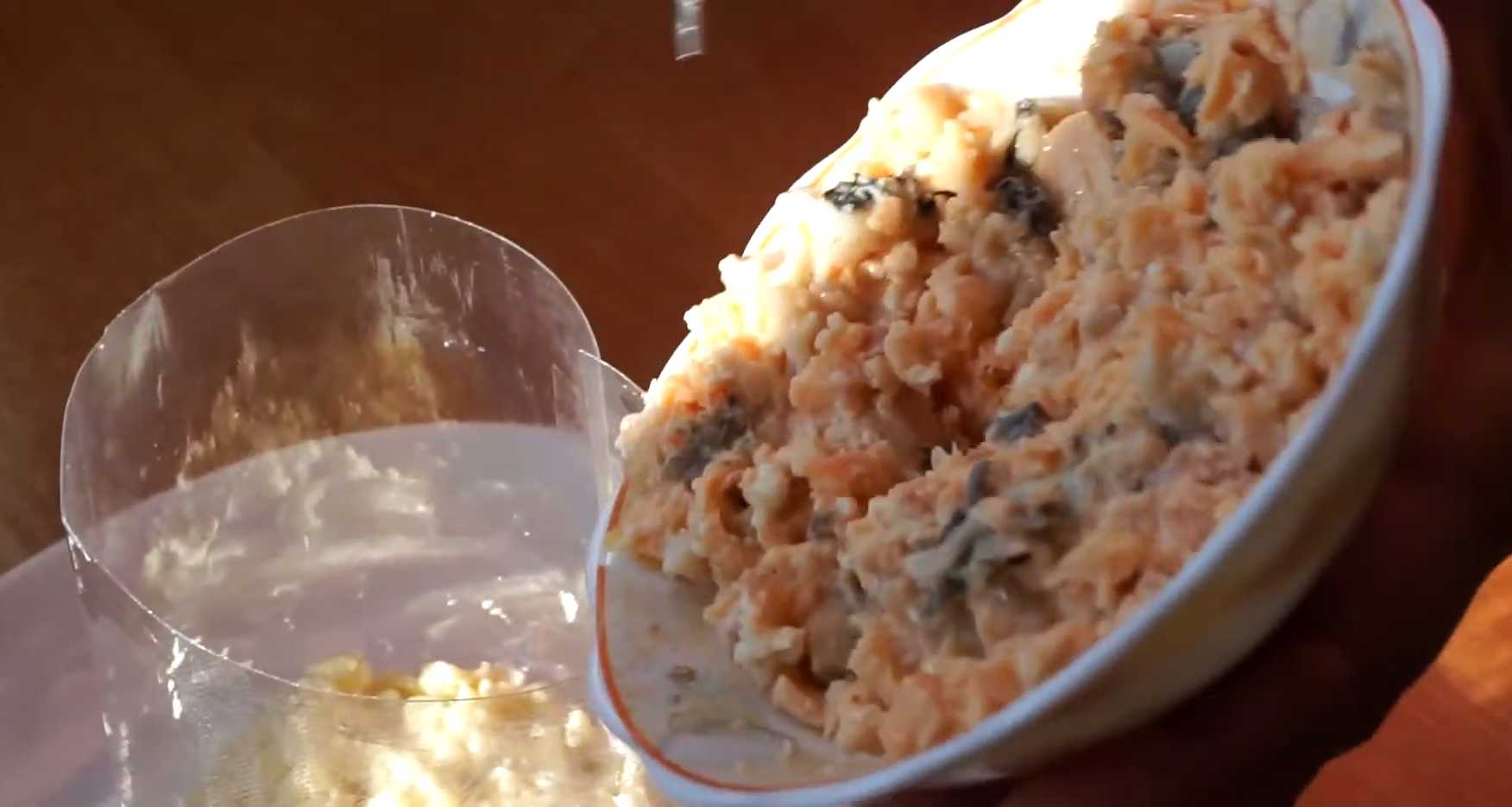 Крабовый салат с рыбой и маслинами-Шаг 3