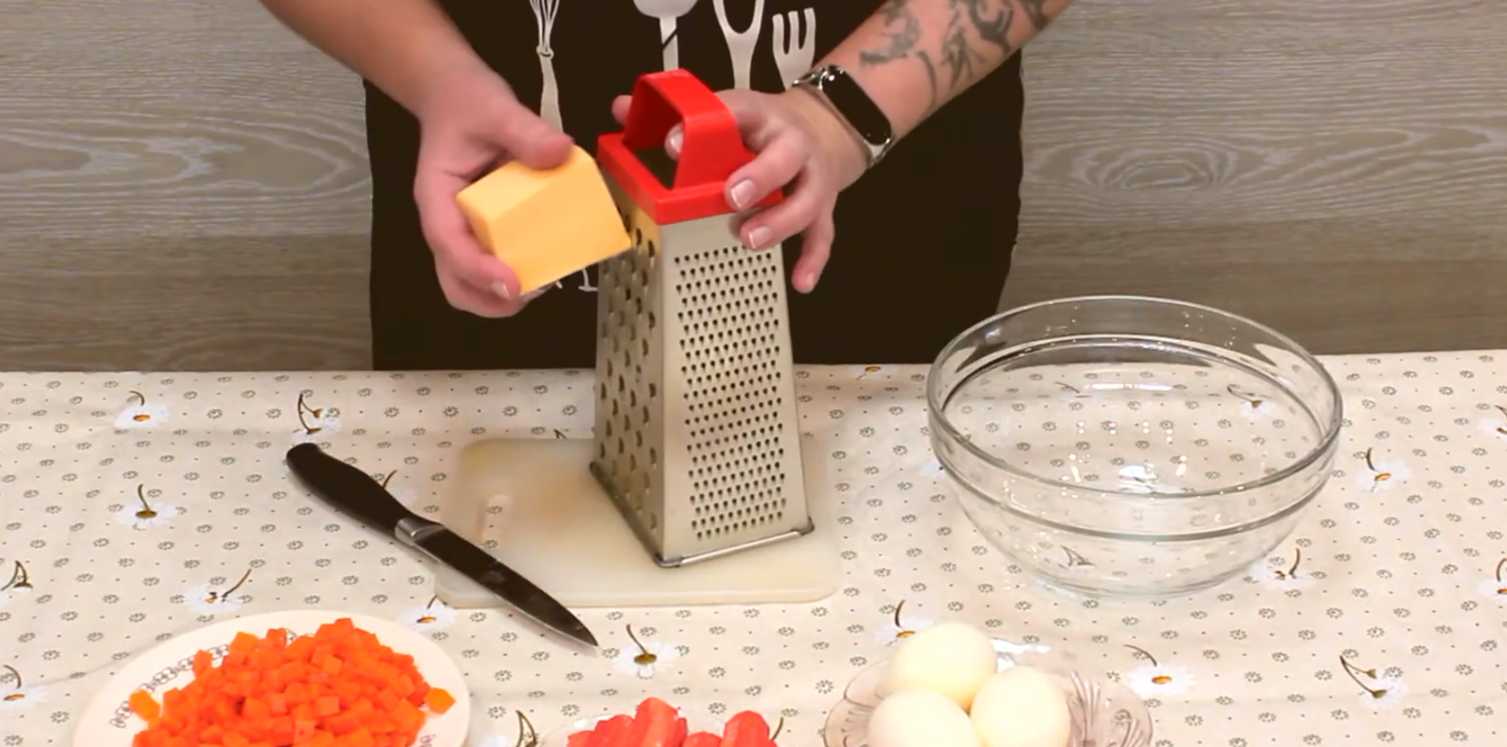 Крабовый салат с сыром-Шаг 2