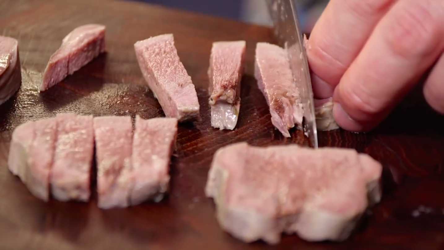 Оригинальный рецепт оливье-Шаг 7