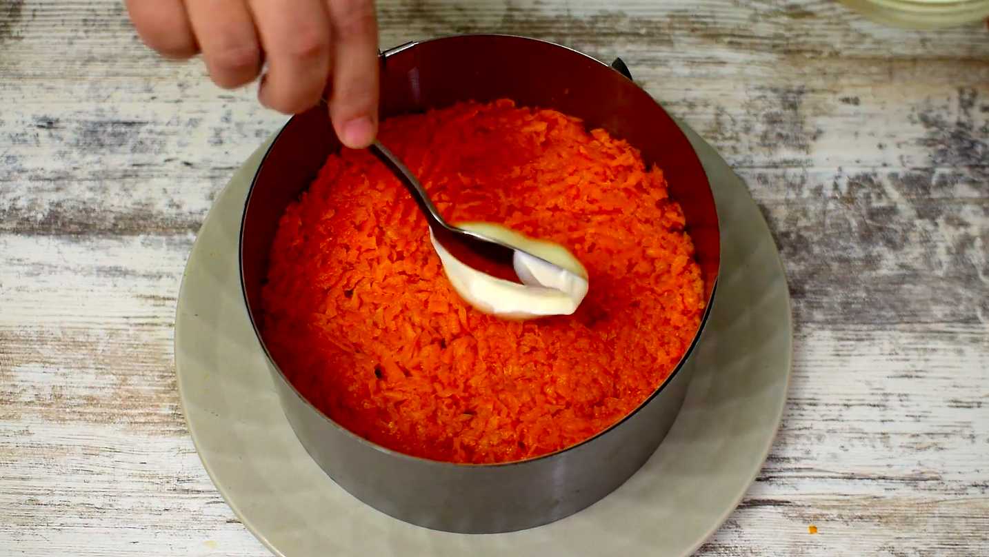 Салат под шубой с крабовыми палочками-Шаг 3