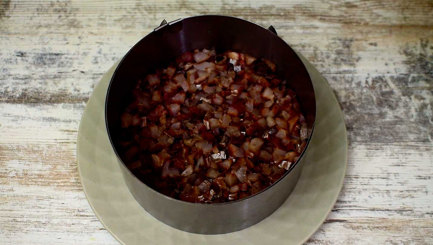 Салат под шубой с крабовыми палочками-Шаг 2