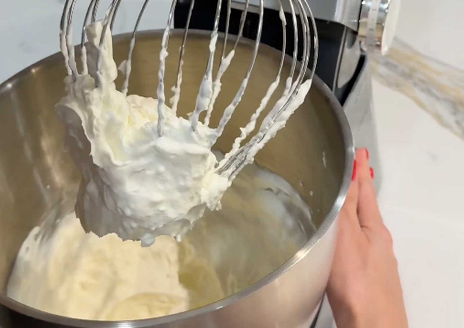 Меренговый рулет с ягодами-Шаг 5