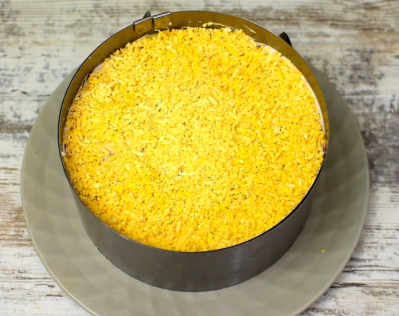 Селедка под шубой с крабовыми палочками-Шаг 9