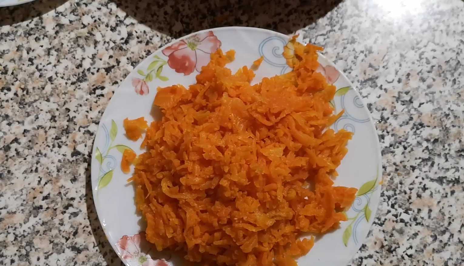 Селедка под лисьей шубой с грибами-Шаг 4