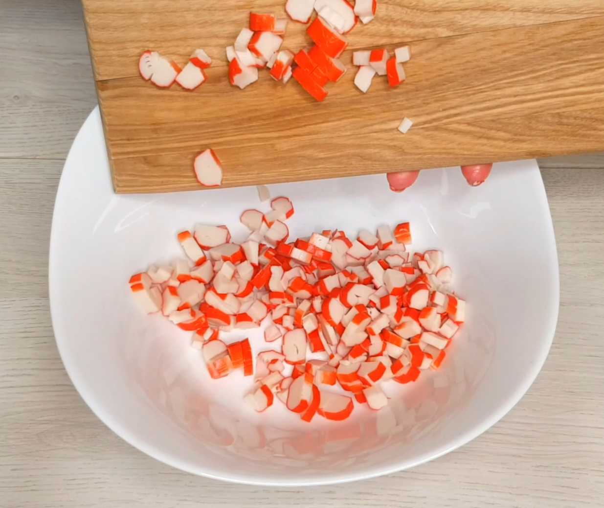 Крабовый салат с горошком-Шаг 1