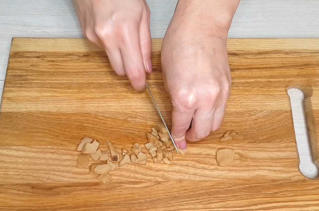 Крабовый салат с горошком-Шаг 3