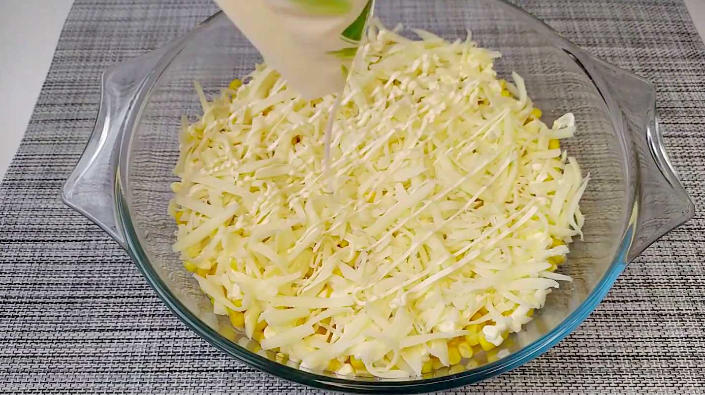 Крабовый салат с киви-Шаг 4