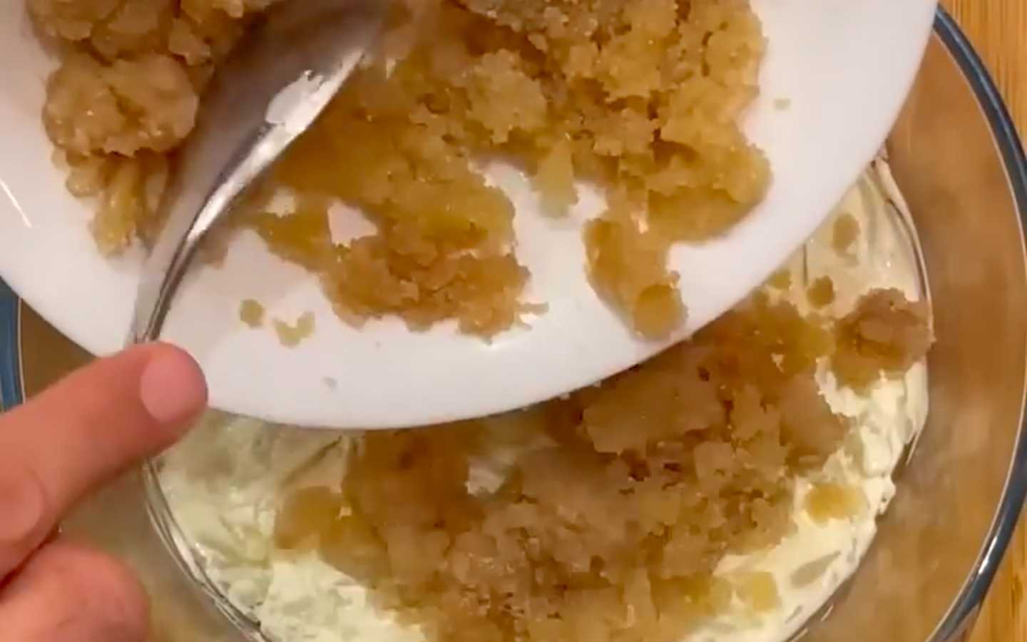 Селедка под шубой с икрой-Шаг 2